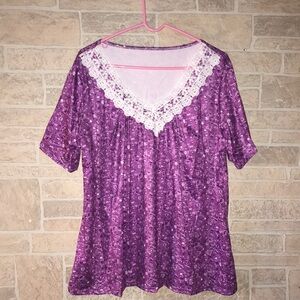 ✅NWOT Purple Short Sleeve top with lace neckline